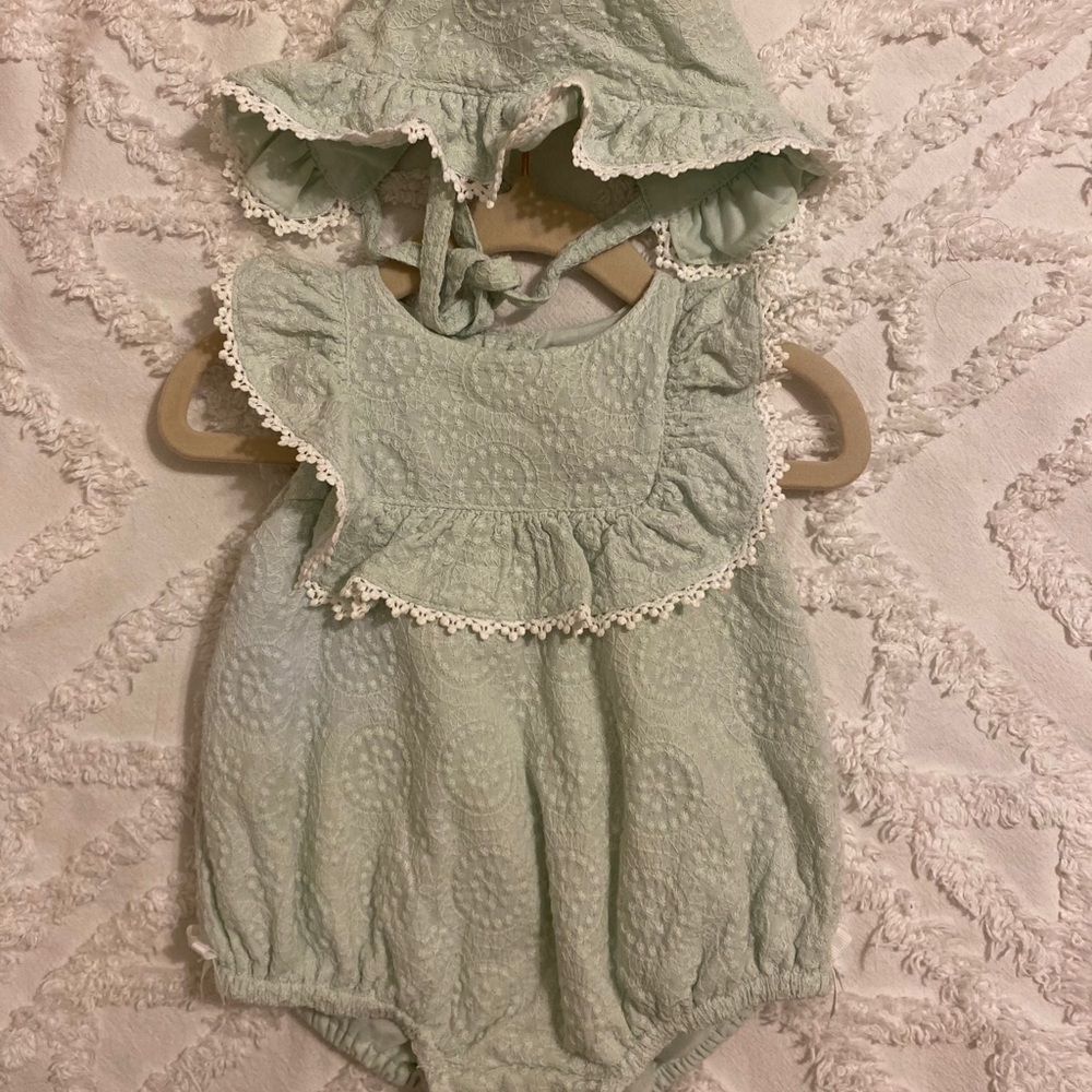 Adorable jumpsuit!